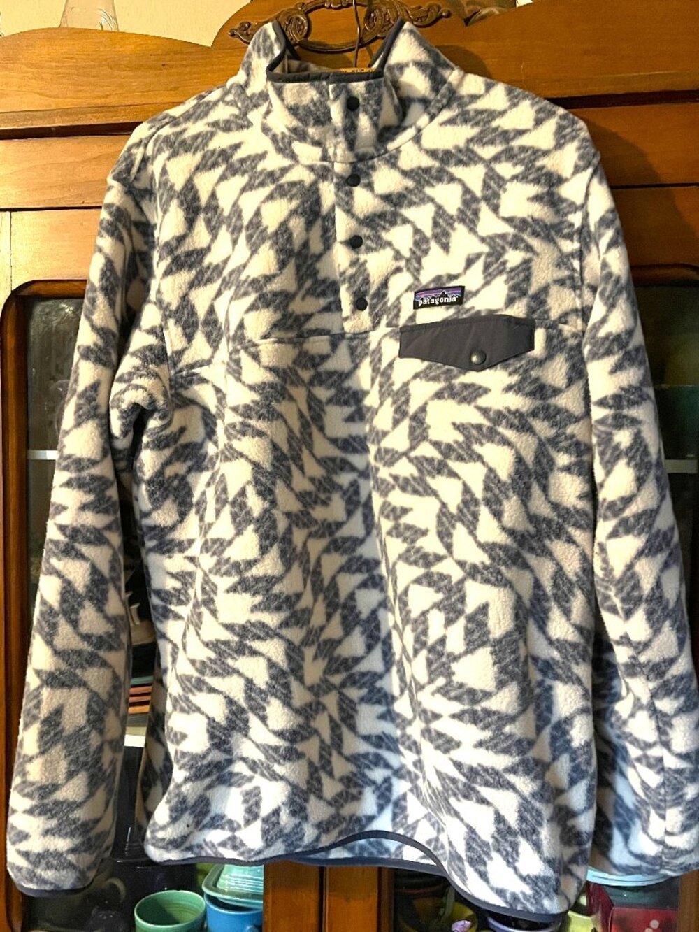 Patagonia White and Blue Synchilla Women's Fleece Pullover - Size XL